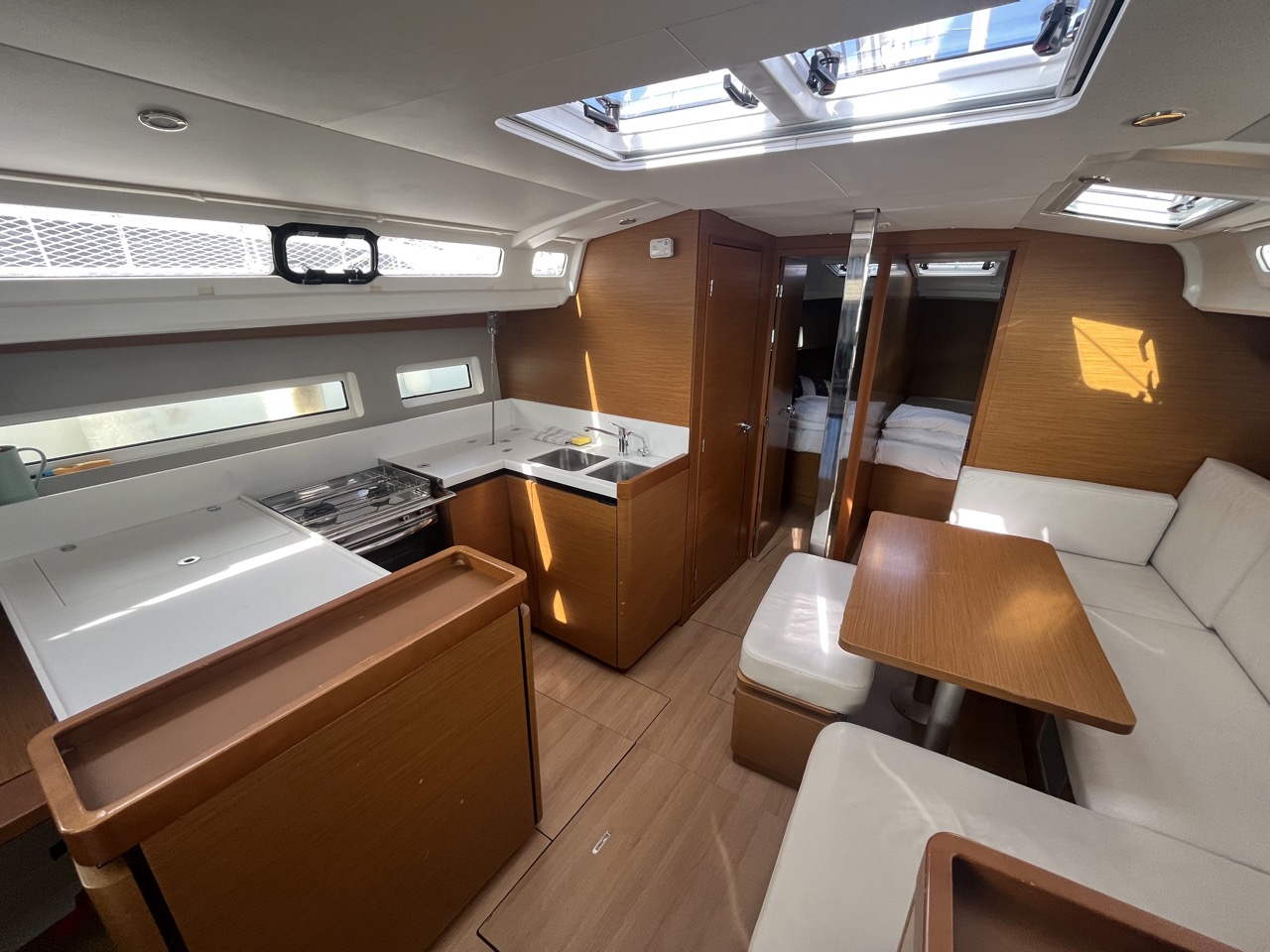 Sun Odyssey 440 — photo 11