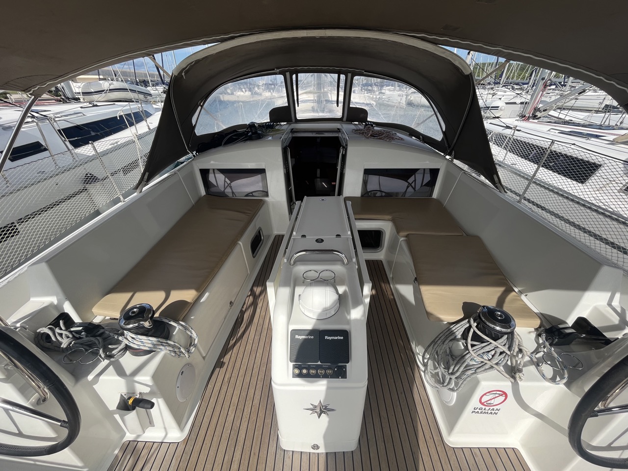 Sun Odyssey 440 — photo 10