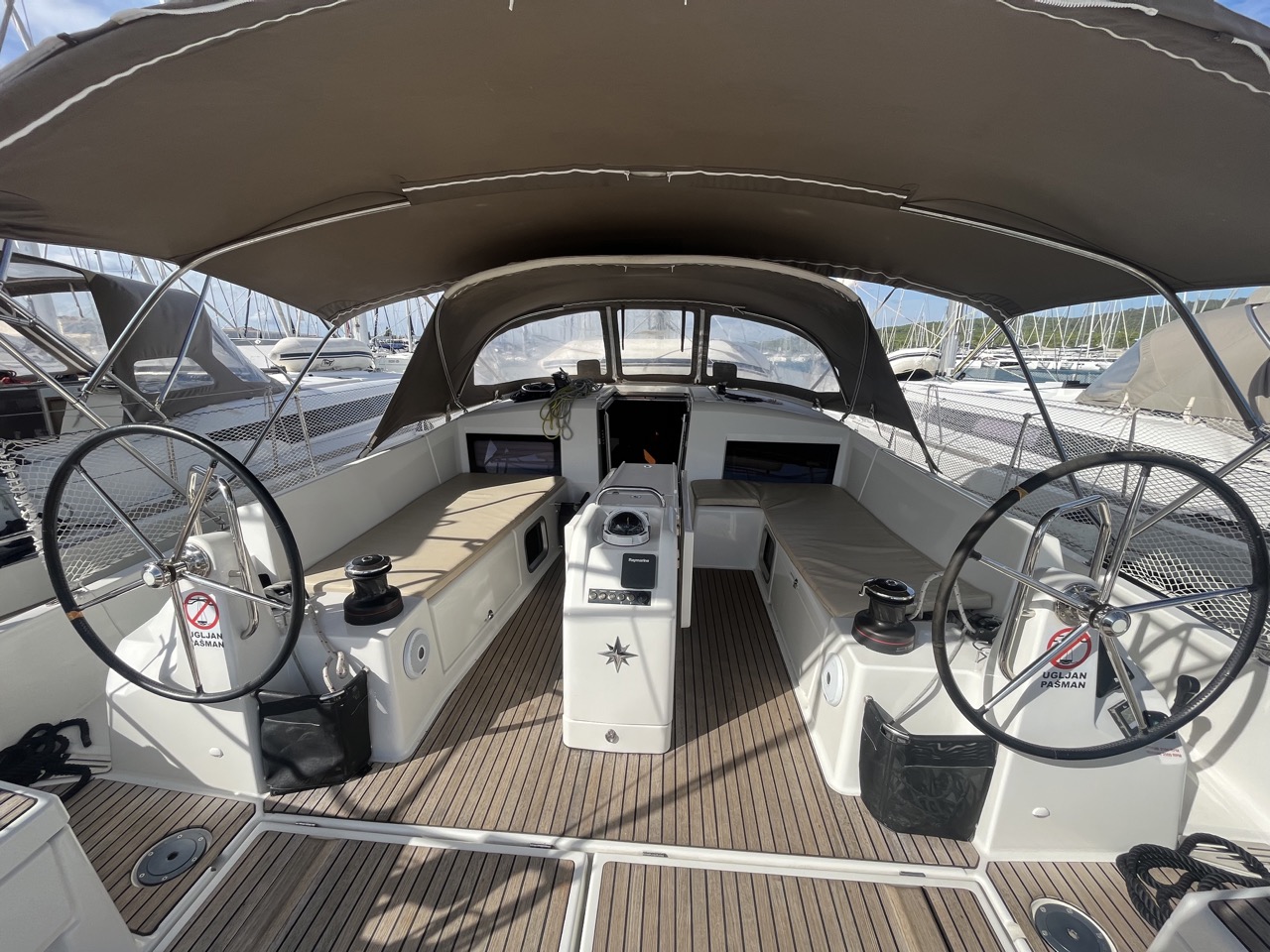 Sun Odyssey 490 — photo 9