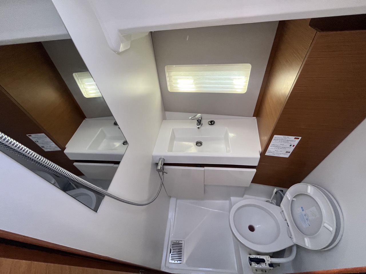Sun Odyssey 490 — photo 4