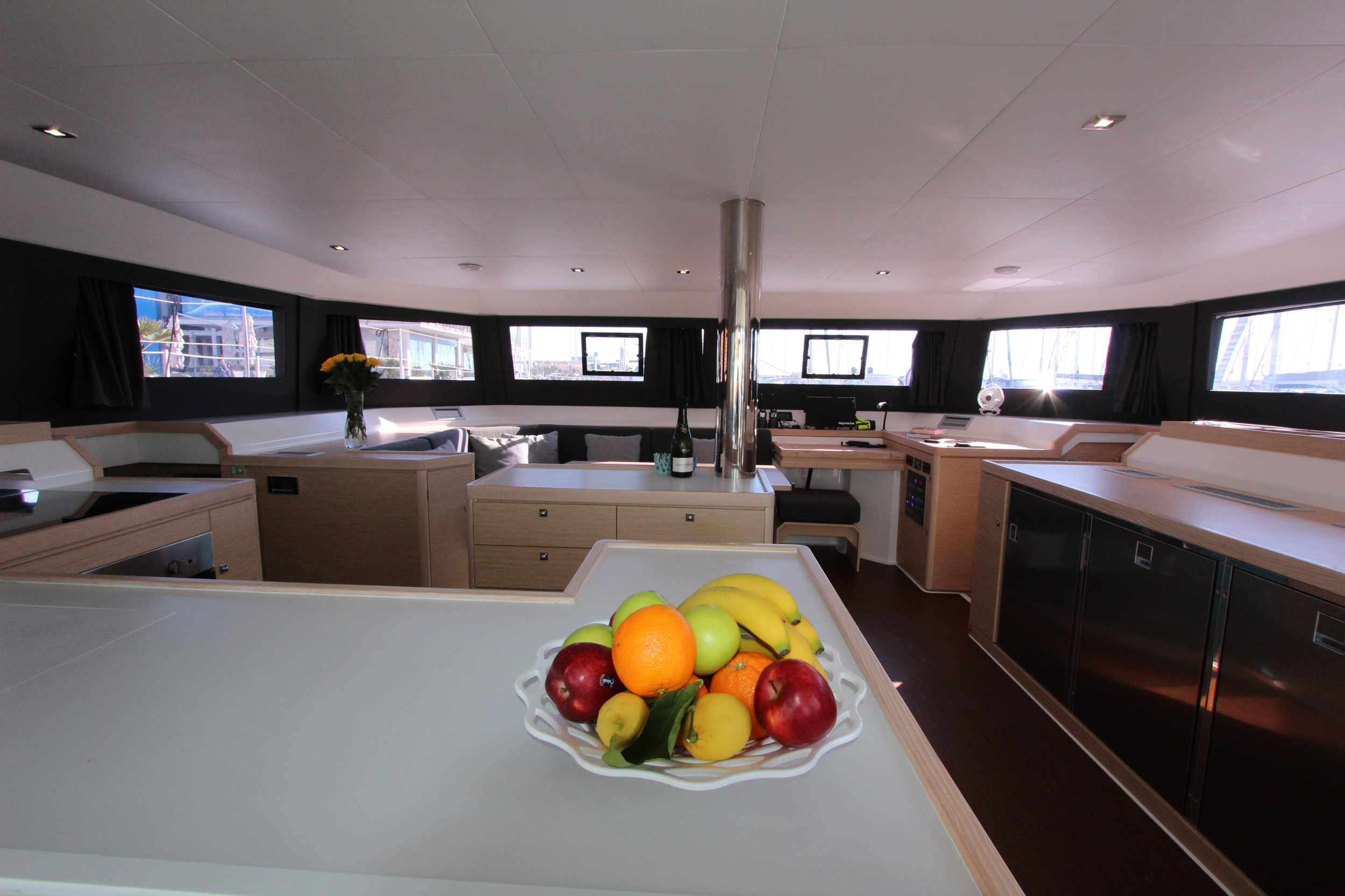 Dufour Catamaran 48 5c+5h — photo 2