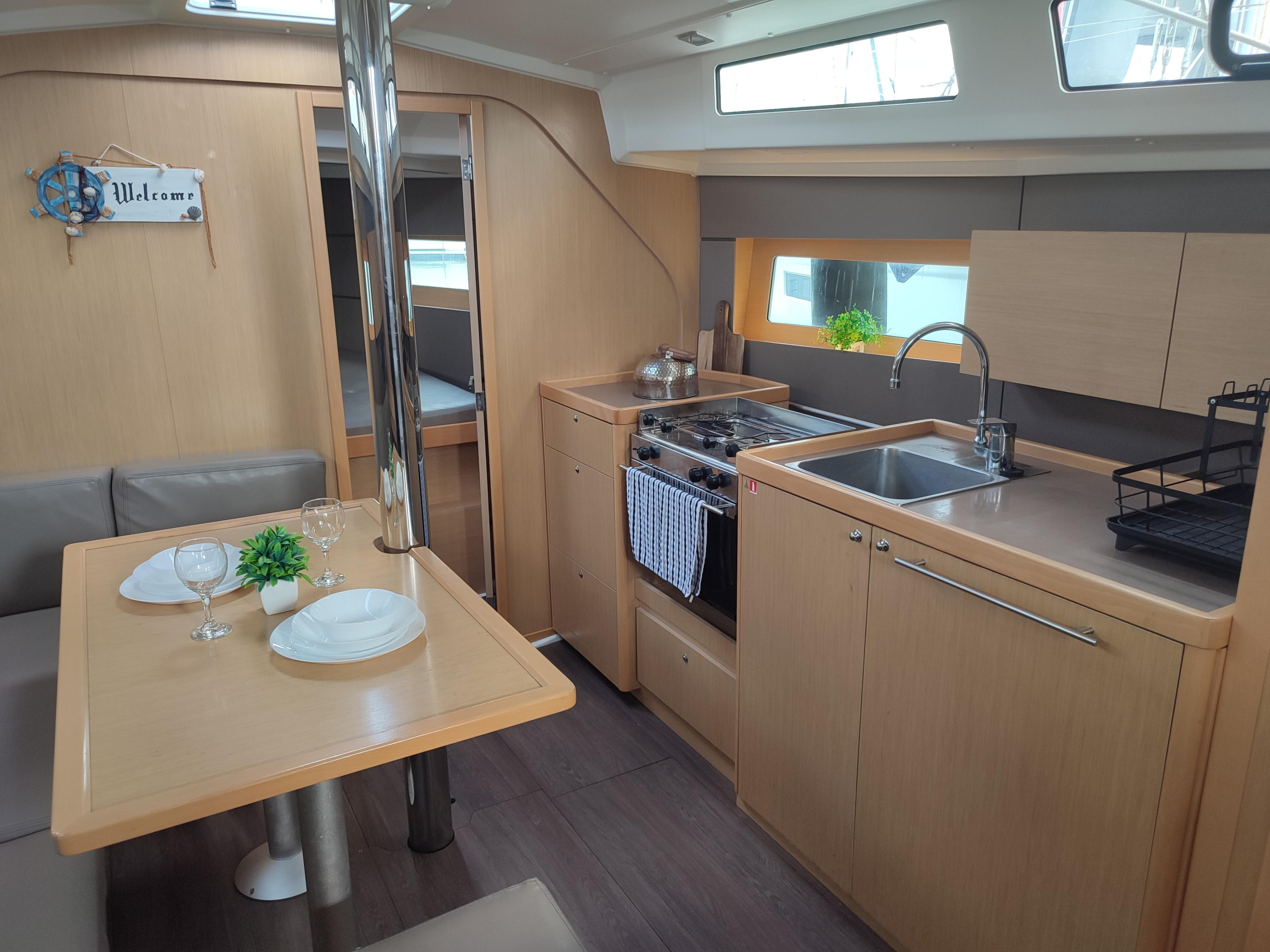 Oceanis 38 — photo 8