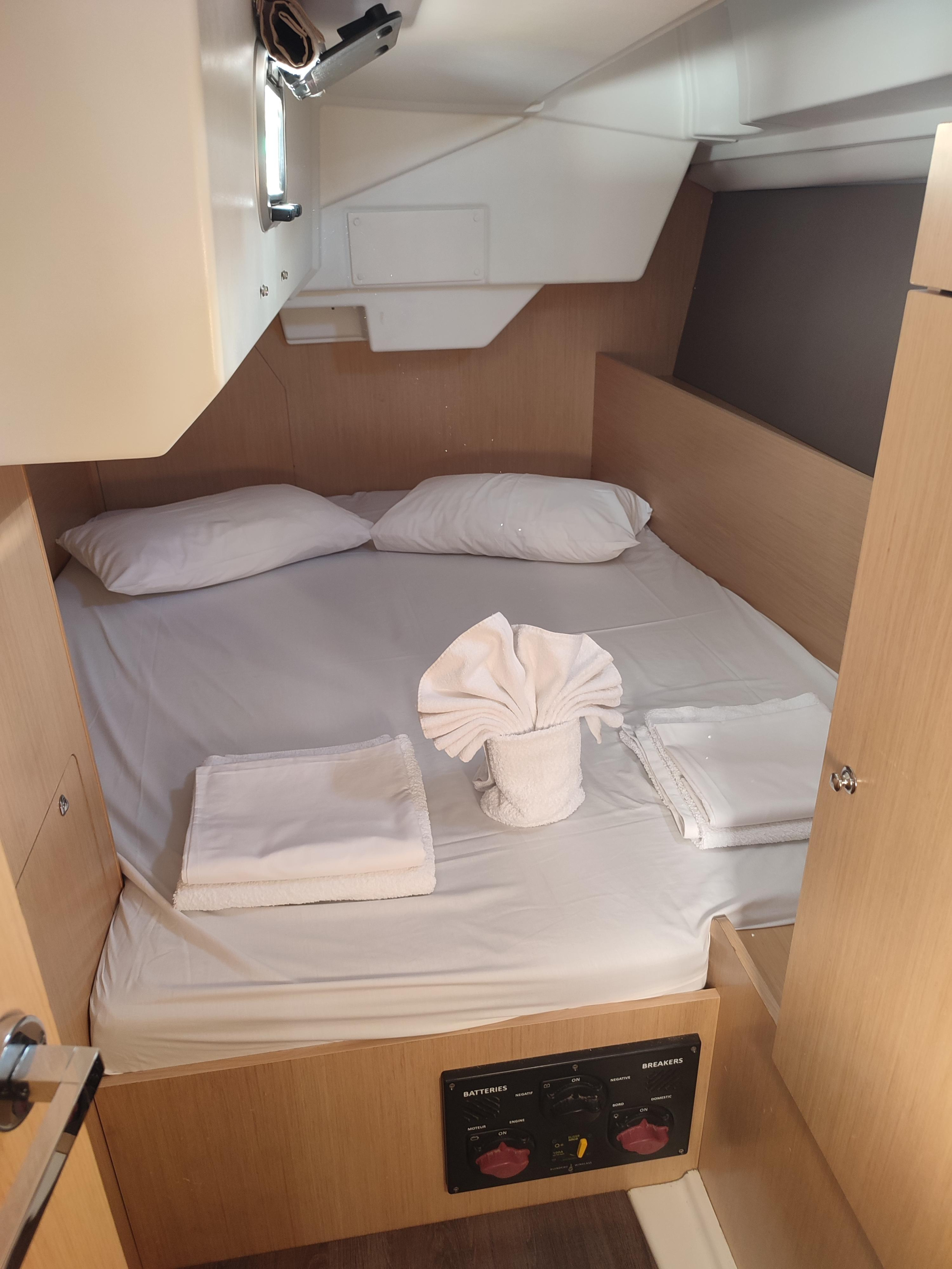 Oceanis 38 — photo 9