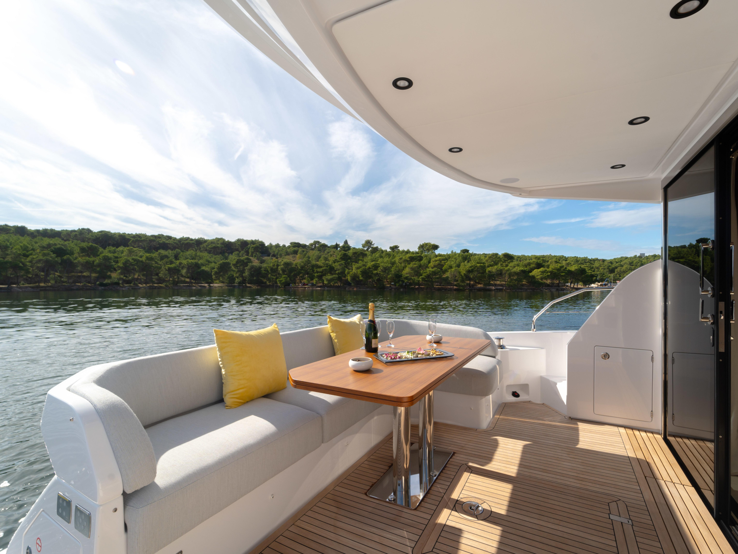 Azimut 53 Fly — photo 3