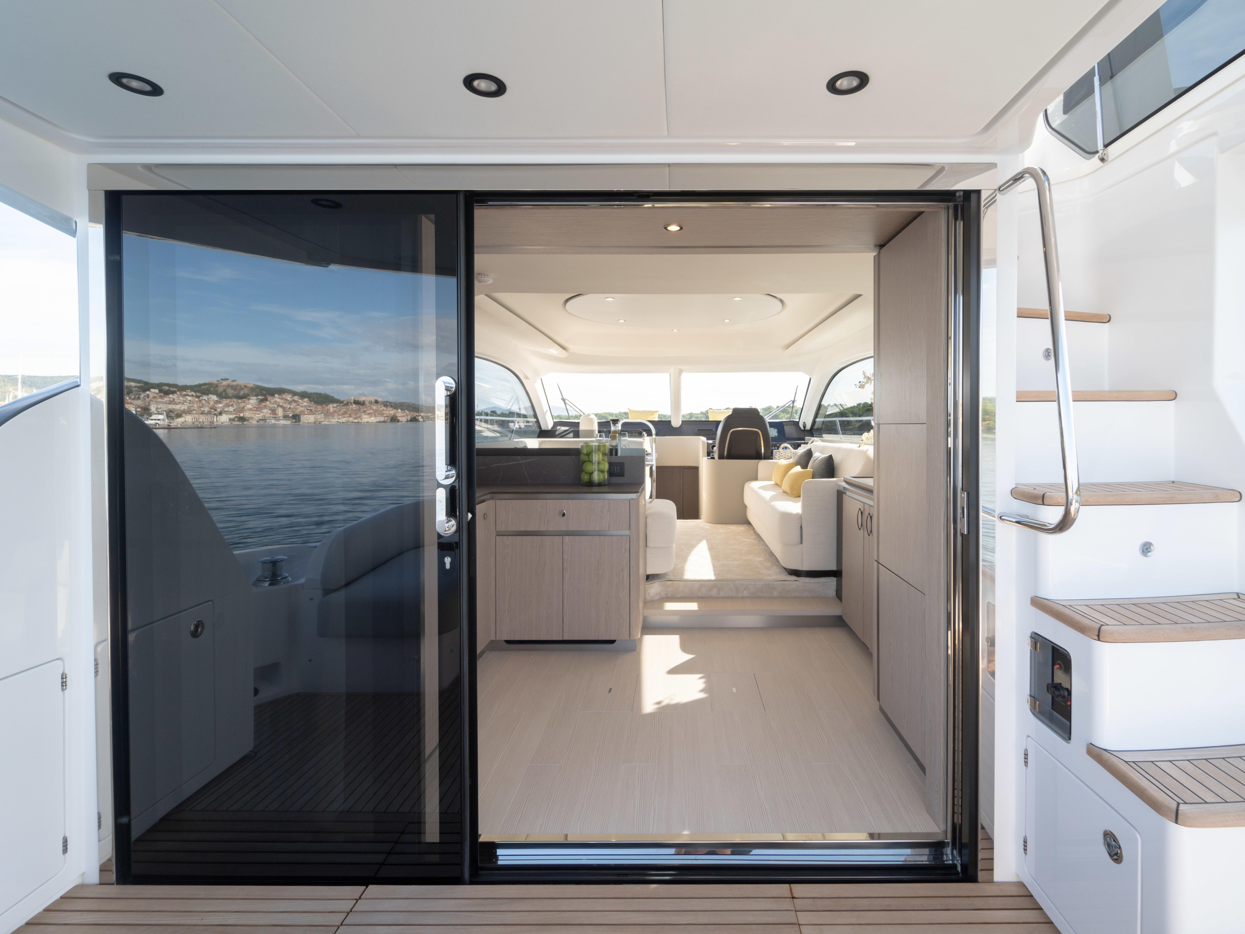 Azimut 53 Fly — photo 7