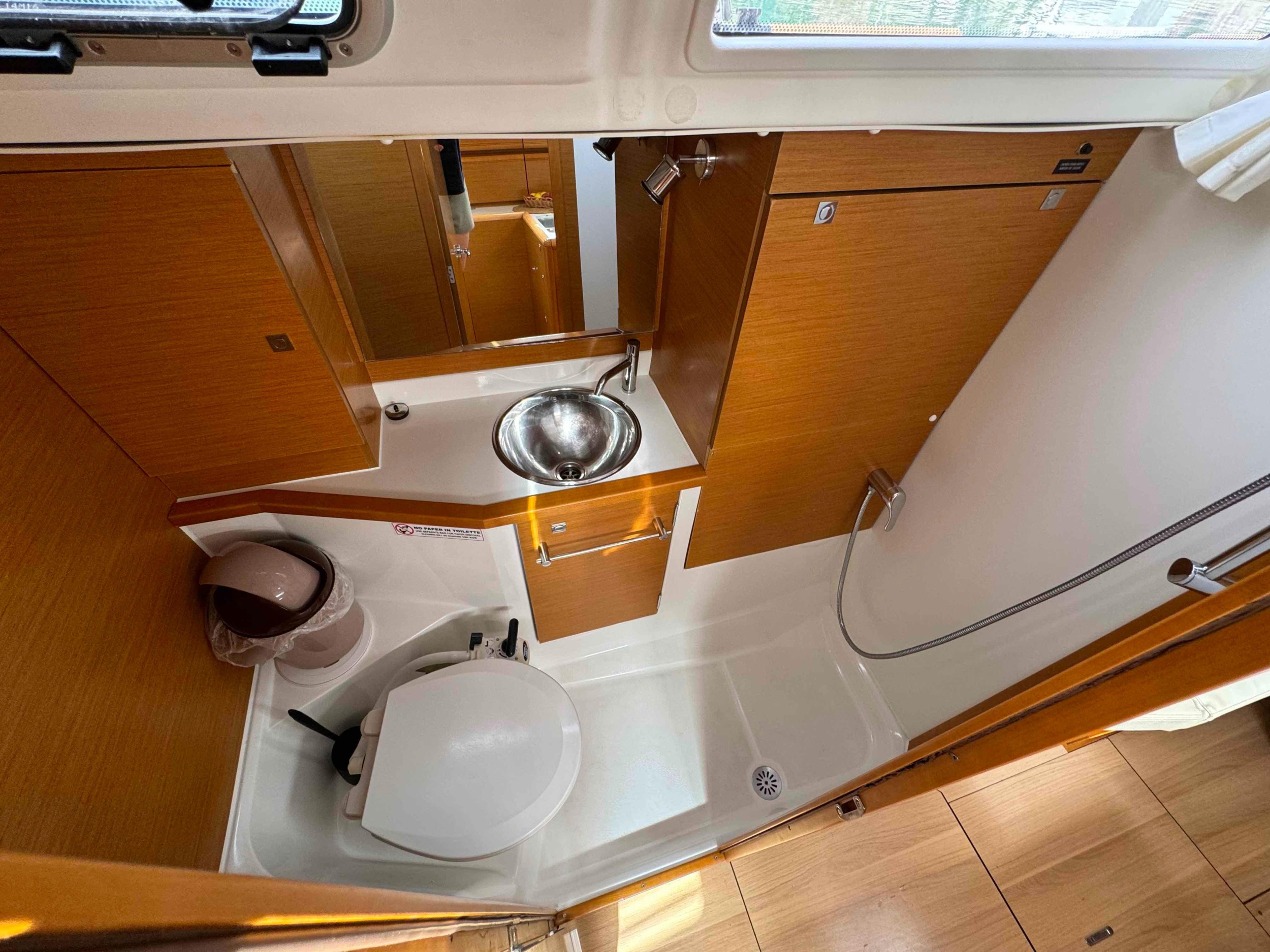 Sun Odyssey 389 - 3 cabins — photo 6