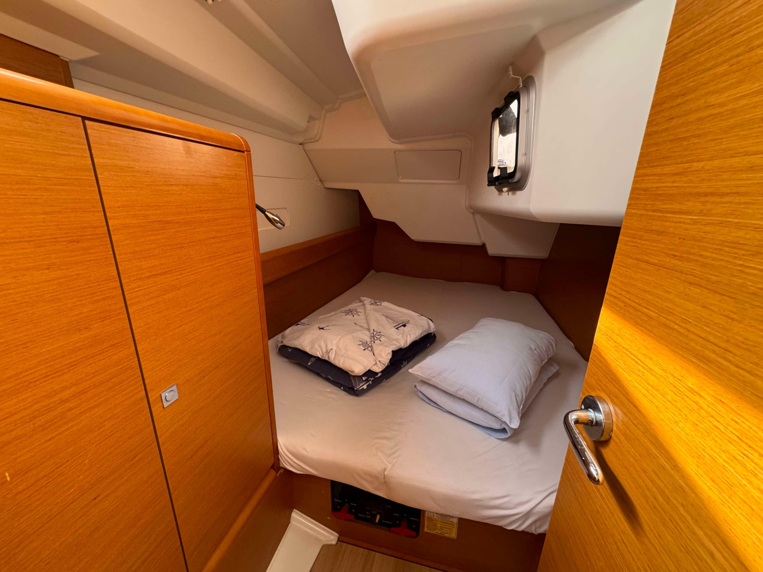 Sun Odyssey 389 - 3 cabins — photo 3