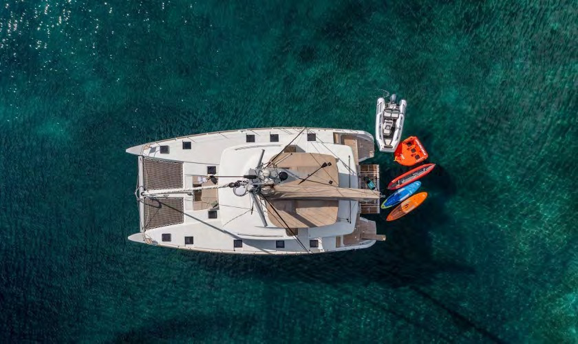 Lagoon 52F — photo 18