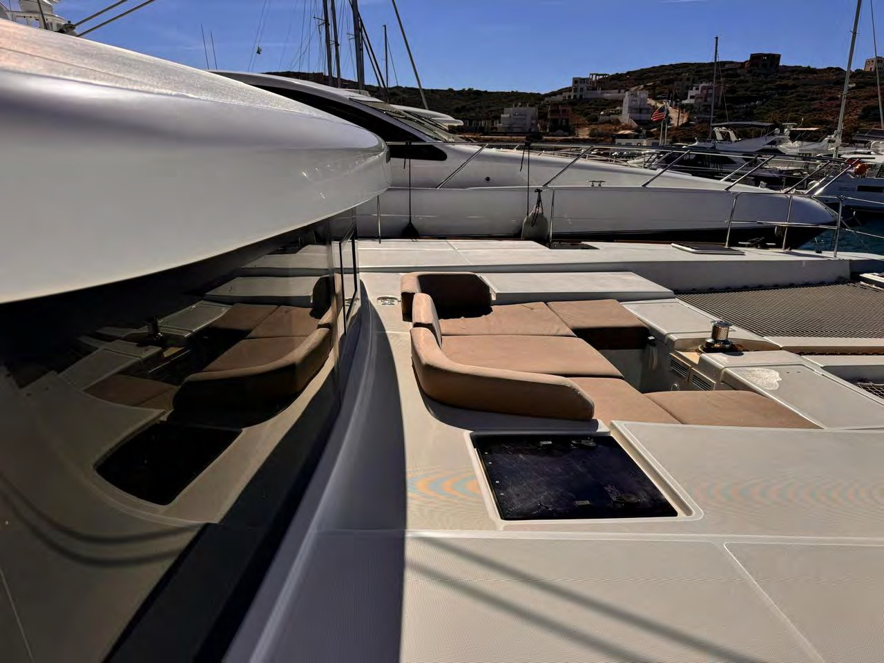 Lagoon 52F — photo 20