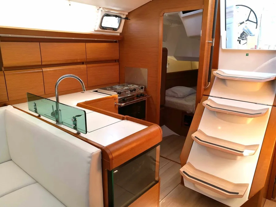 Sun Odyssey 449 — photo 4