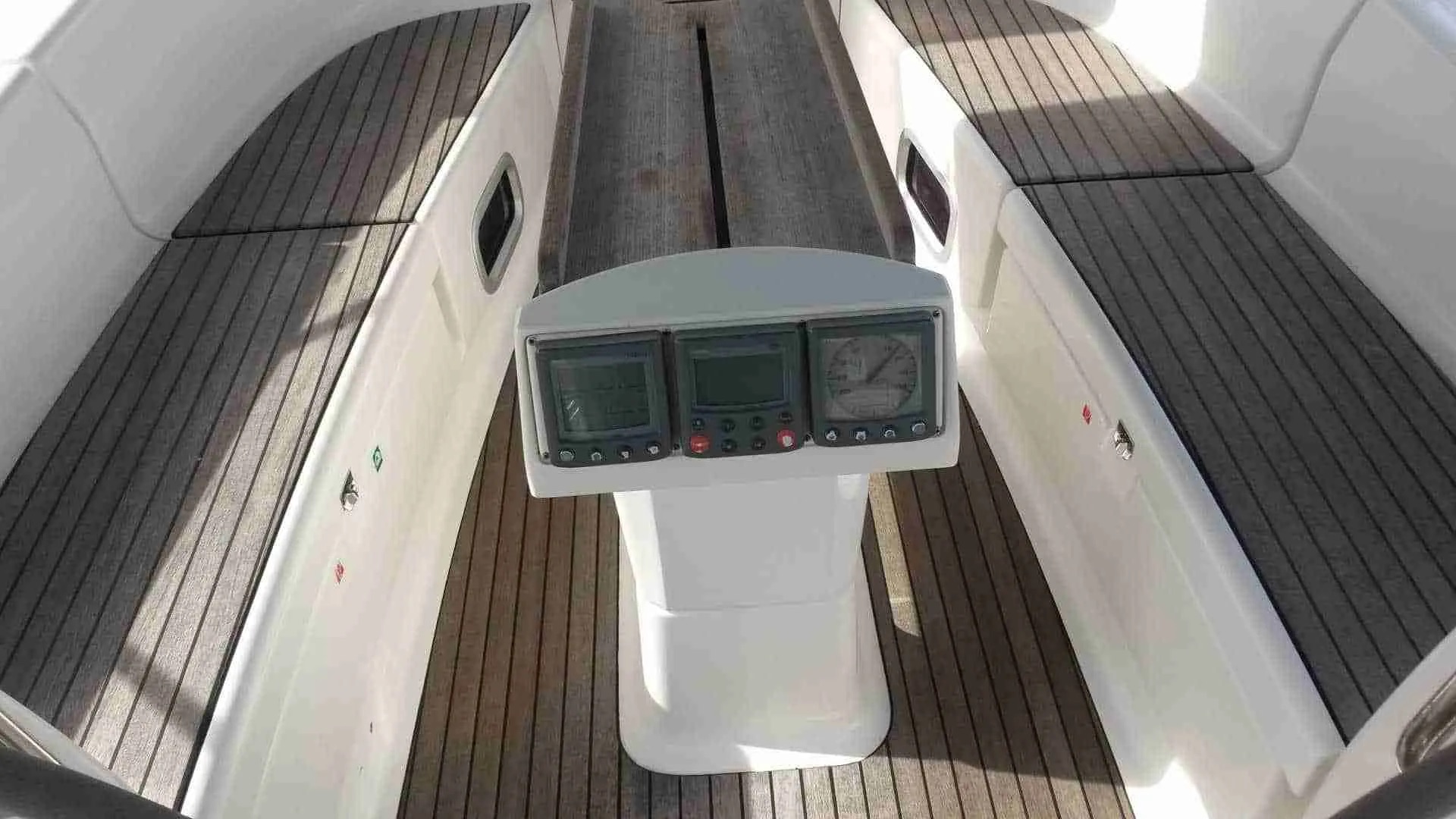 Bavaria 40 Cruiser — photo 6