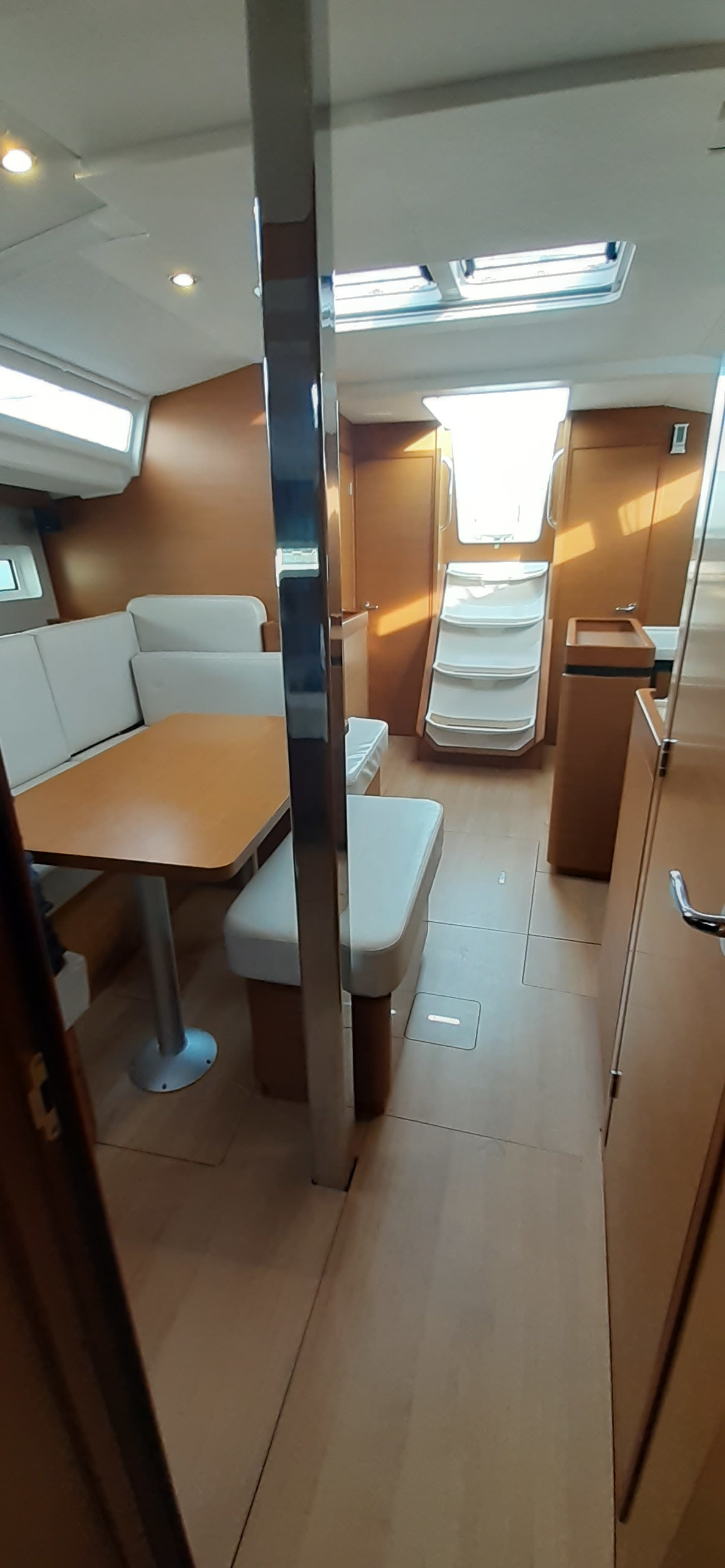 Sun Odyssey 440 — photo 7