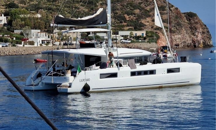 Lagoon 50 — photo 15