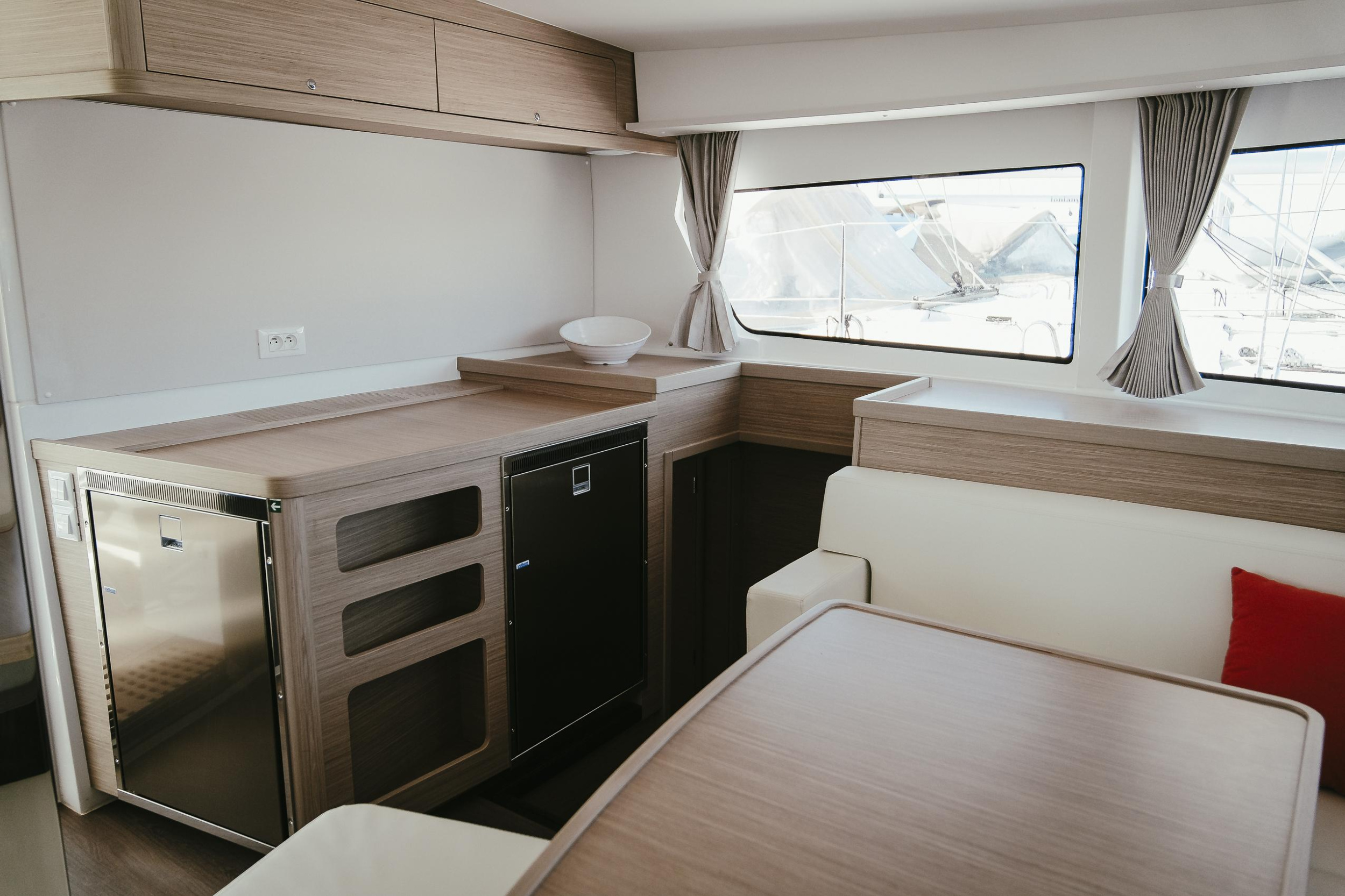 Lagoon 42 — photo 10