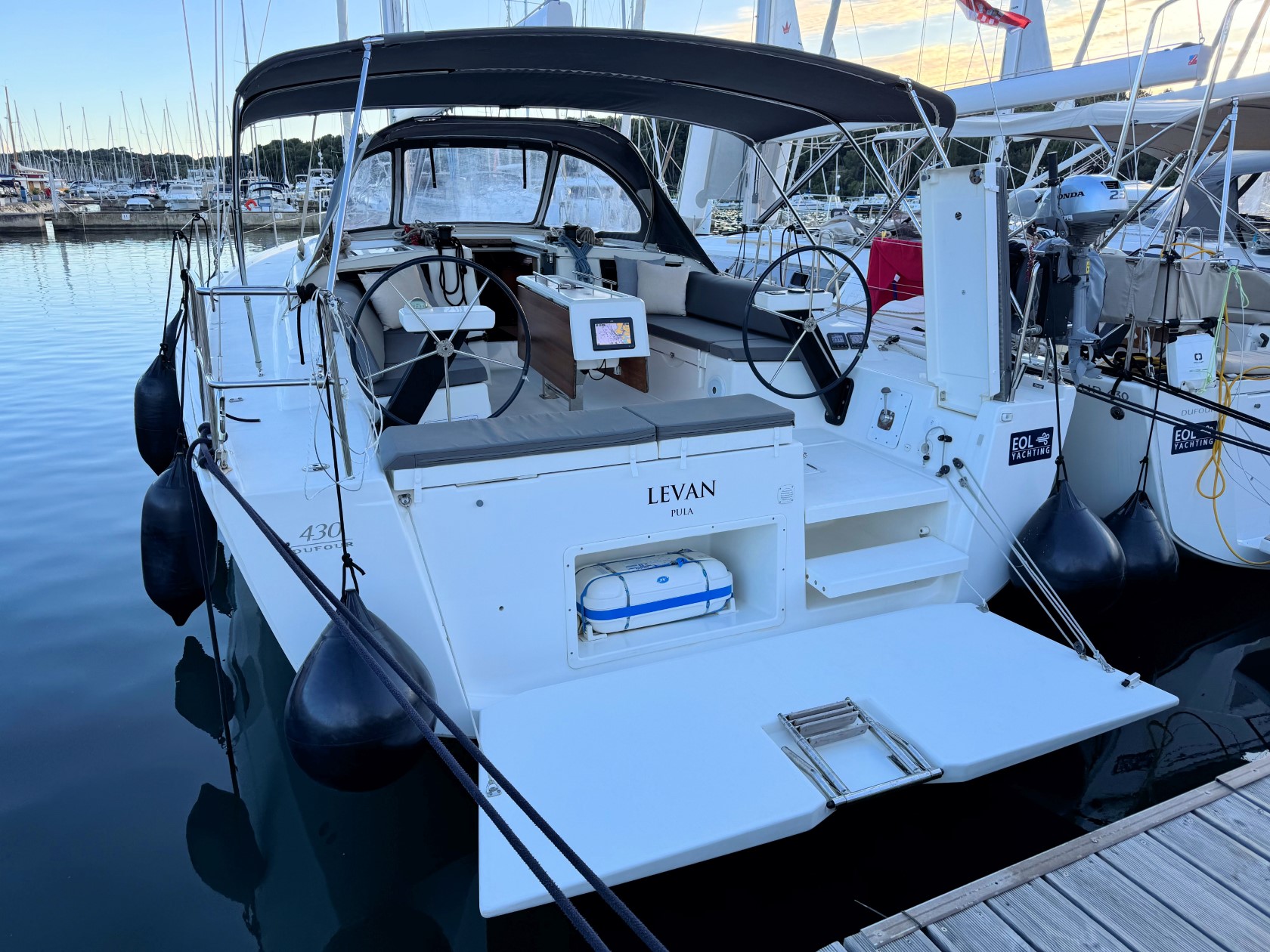 Dufour 430 Grand Large — photo 36
