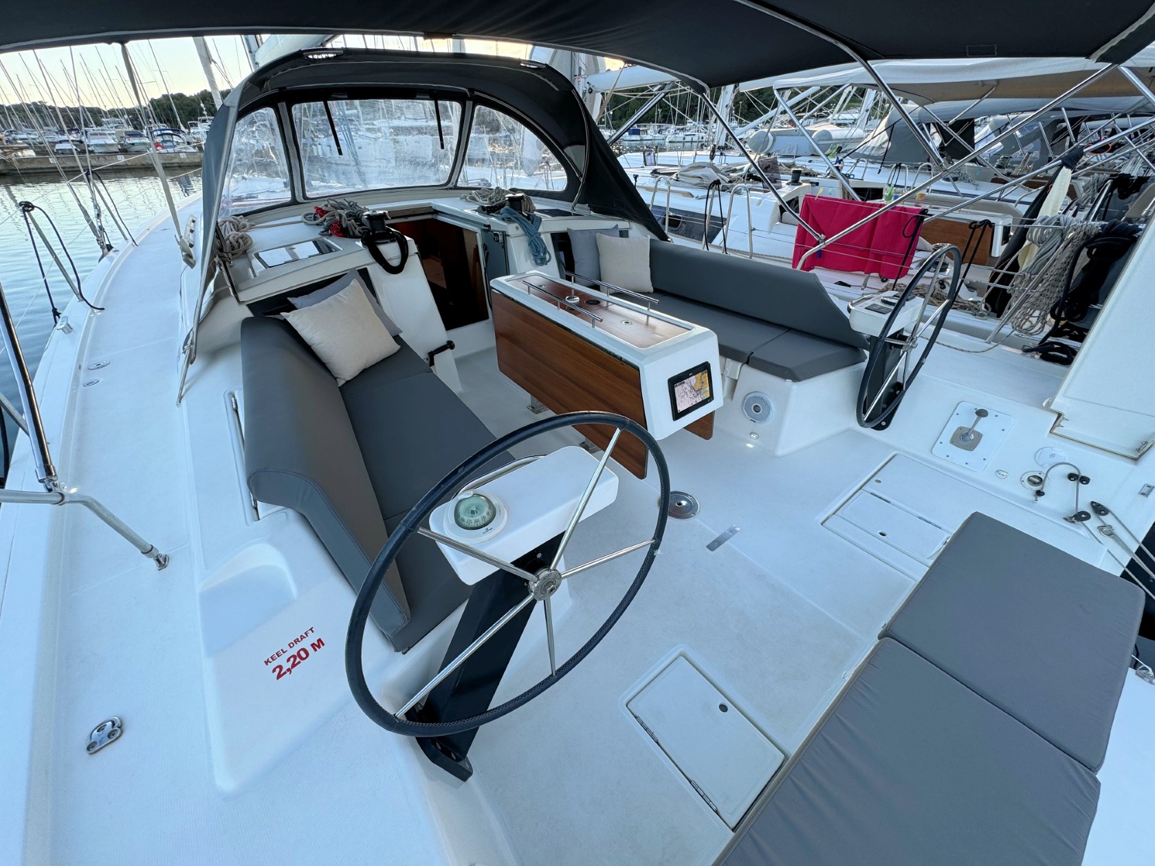 Dufour 430 Grand Large — photo 39
