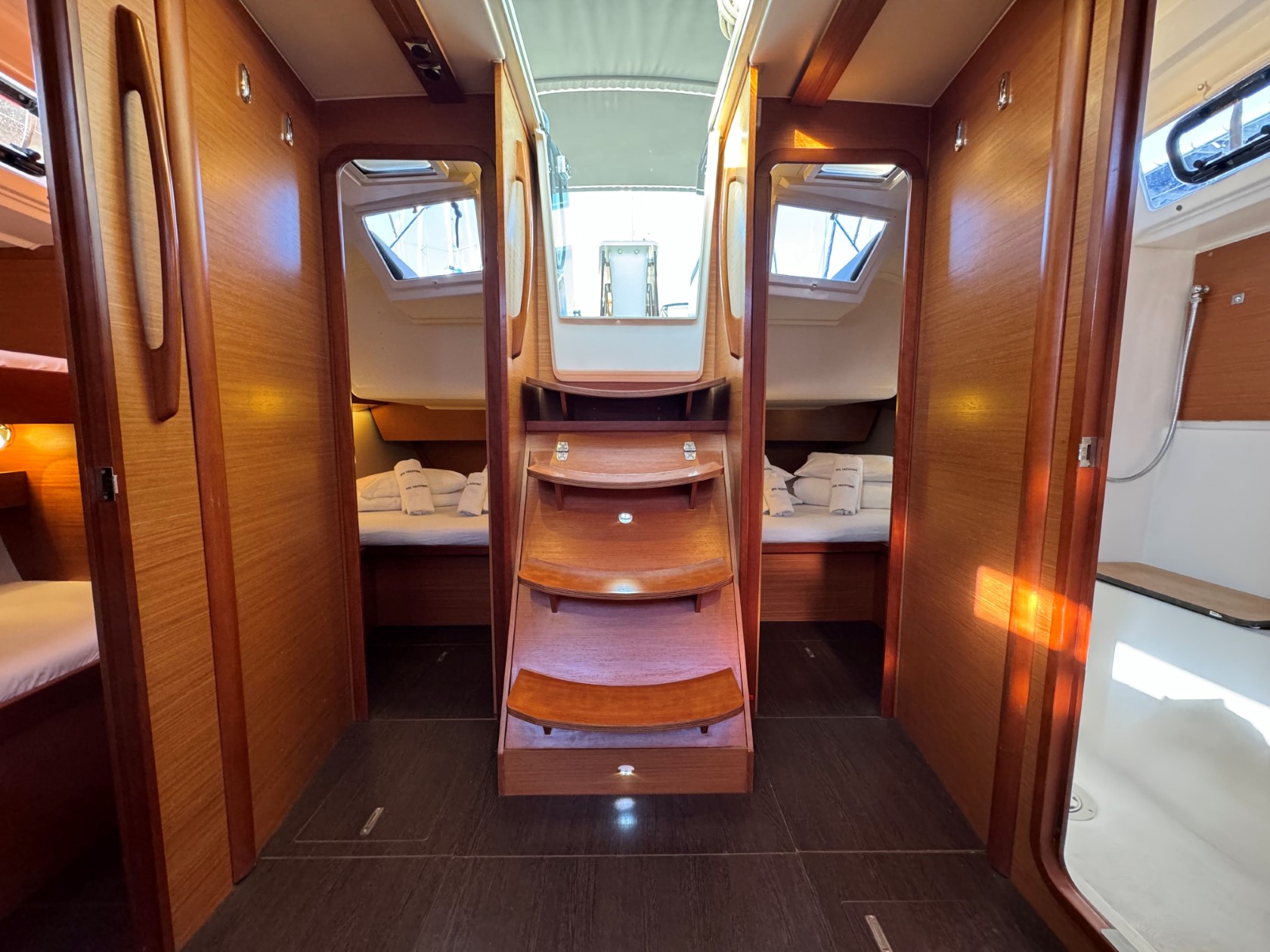 Dufour 430 Grand Large — photo 24