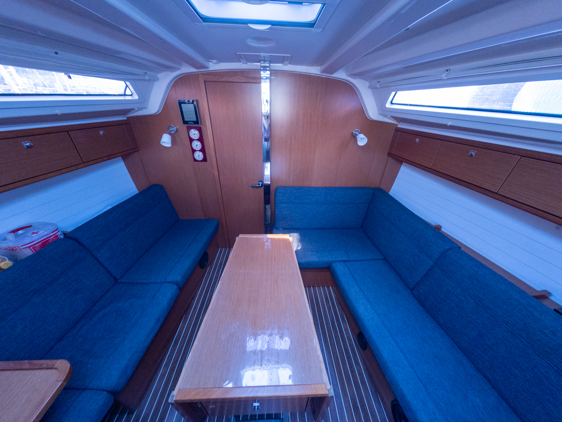 Bavaria Cruiser 37 — photo 6
