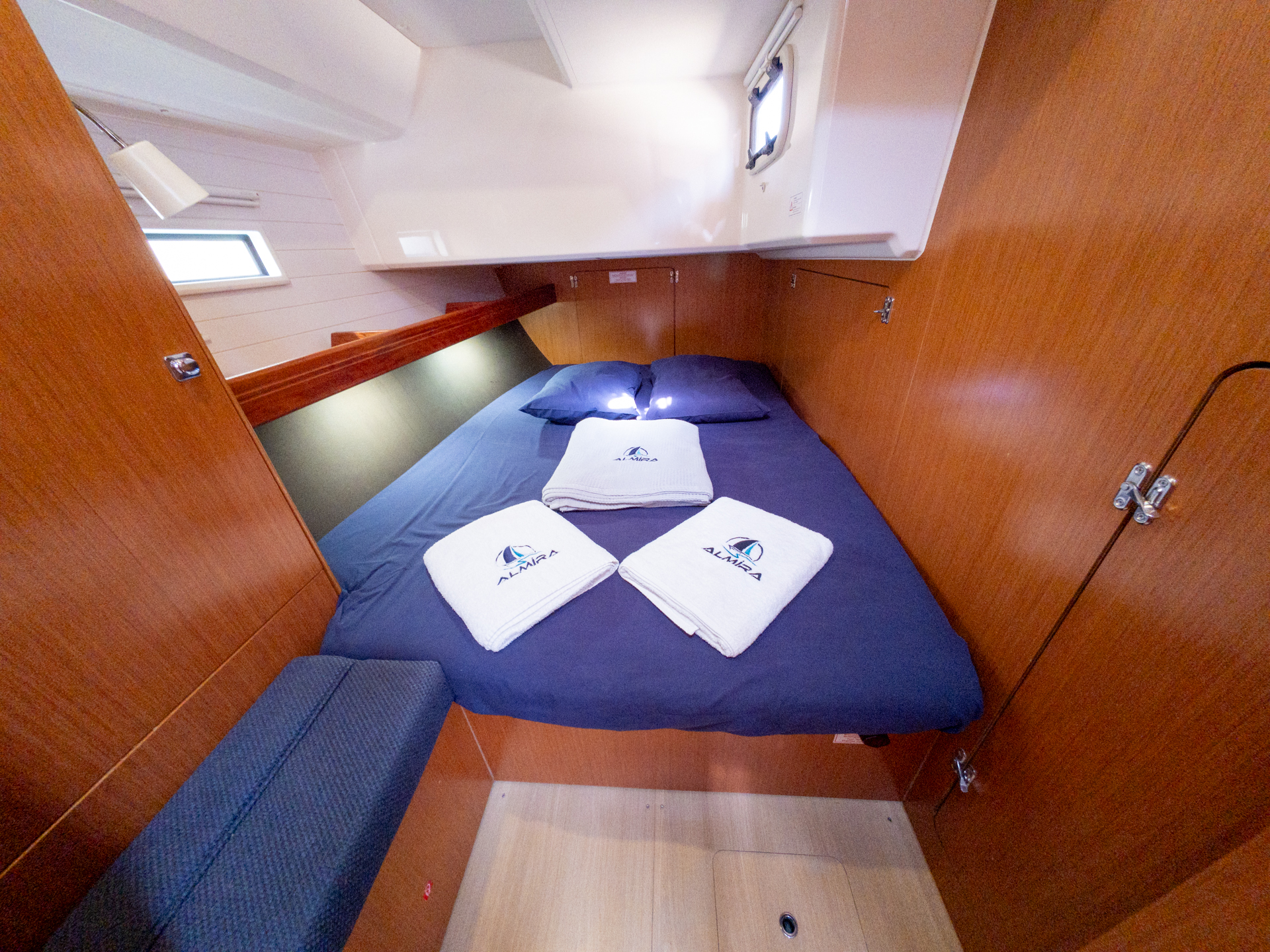 Bavaria 46 C — photo 17