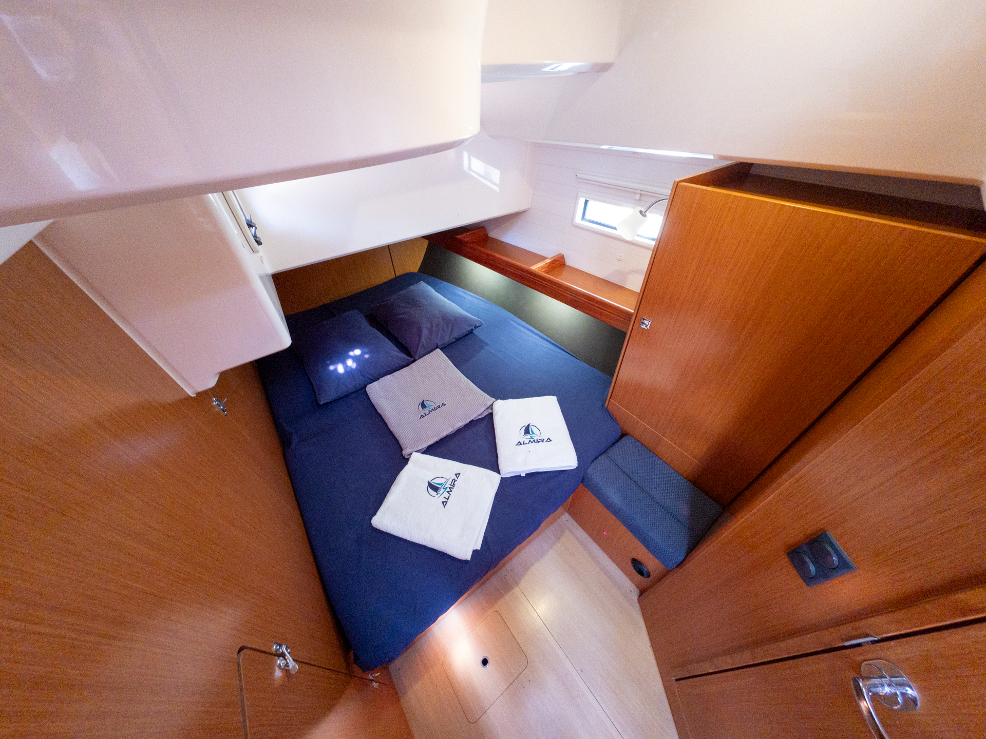 Bavaria 46 C — photo 8