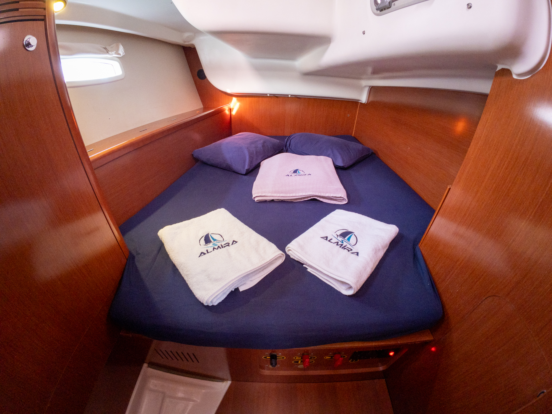 Oceanis 40 — photo 20