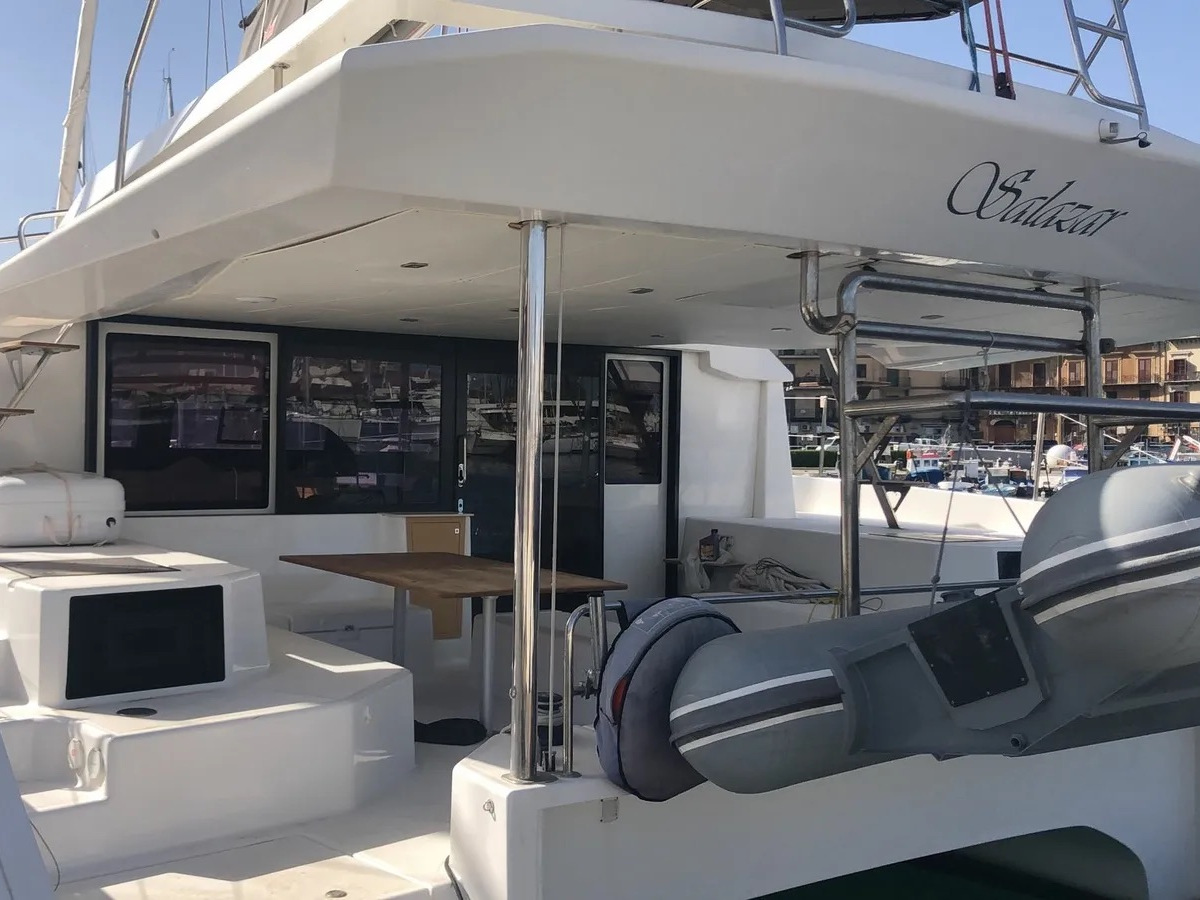 Dufour 48 CAT — photo 1