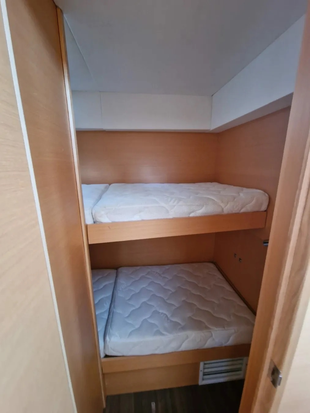 Dufour 48 CAT — photo 4