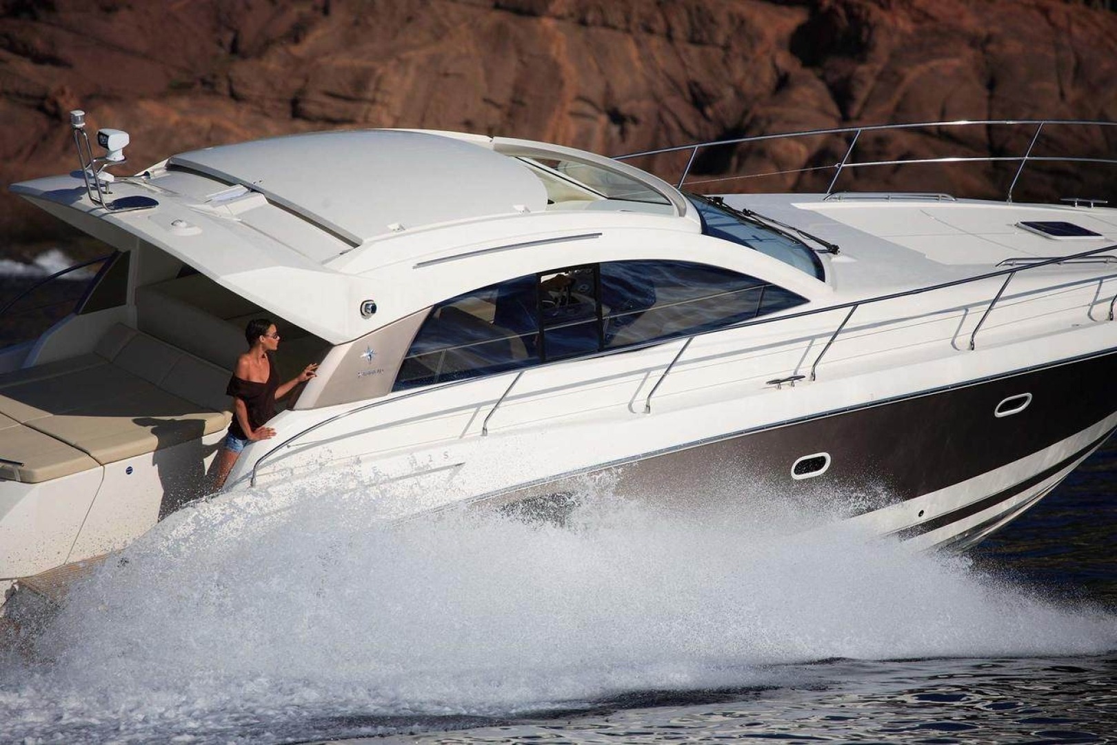 Prestige 440 S — photo 14