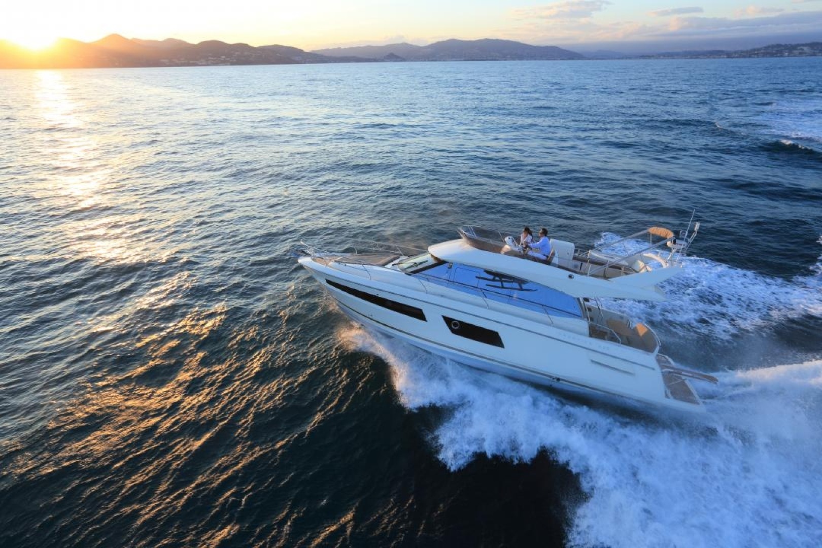 Prestige 450 Fly — photo 11