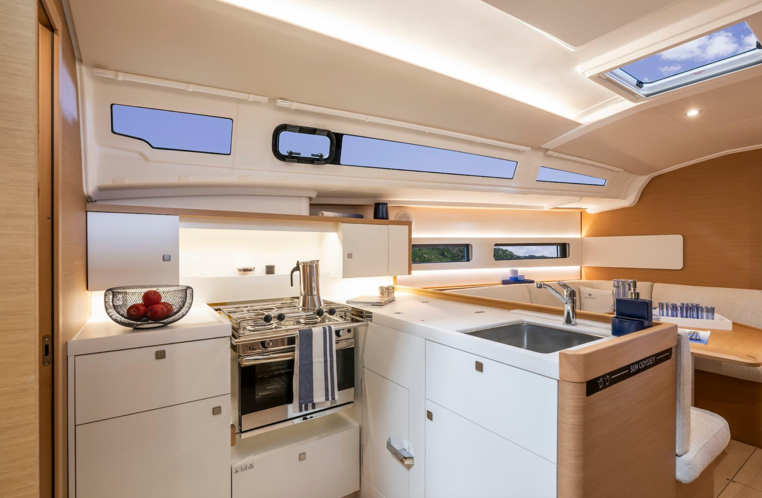 Sun Odyssey 415 — photo 7