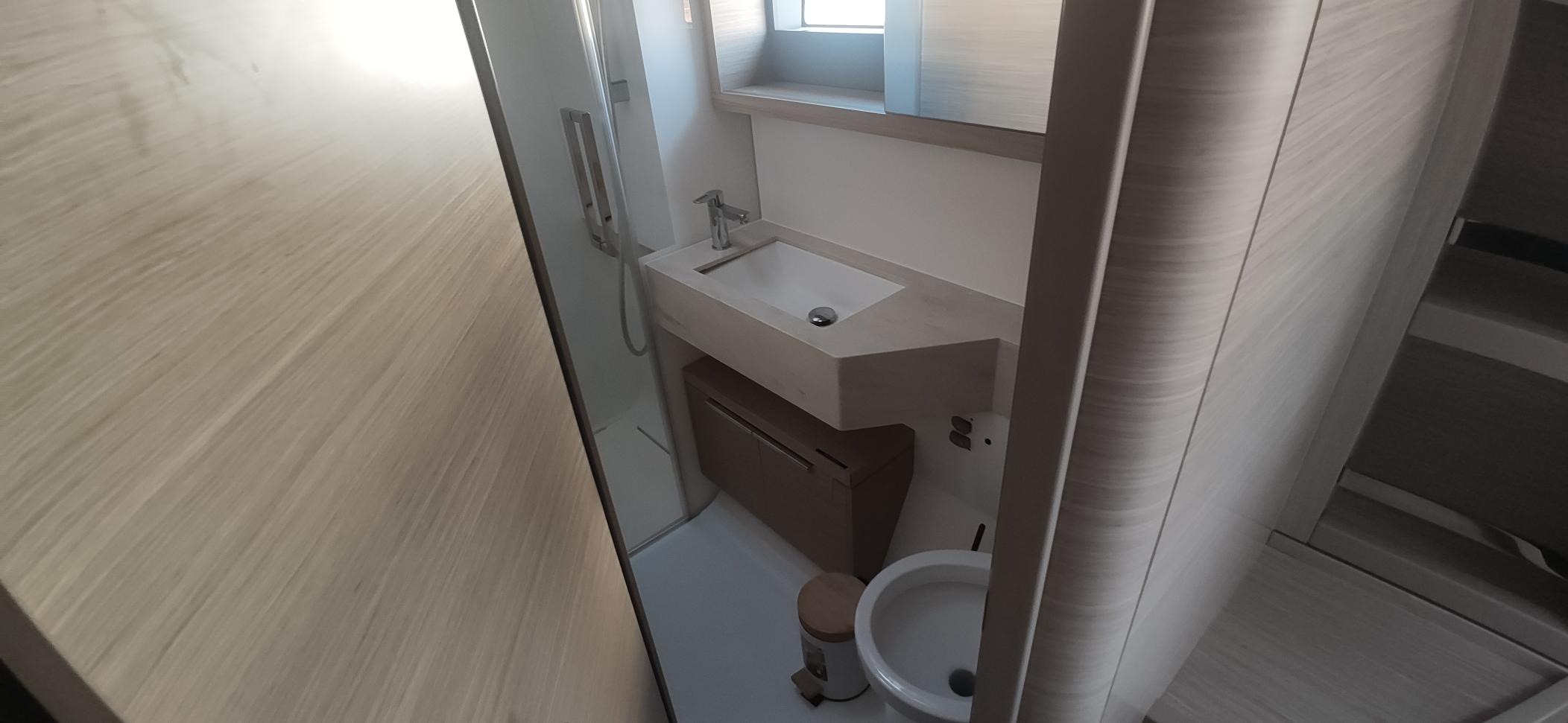 Lagoon 51 — photo 12