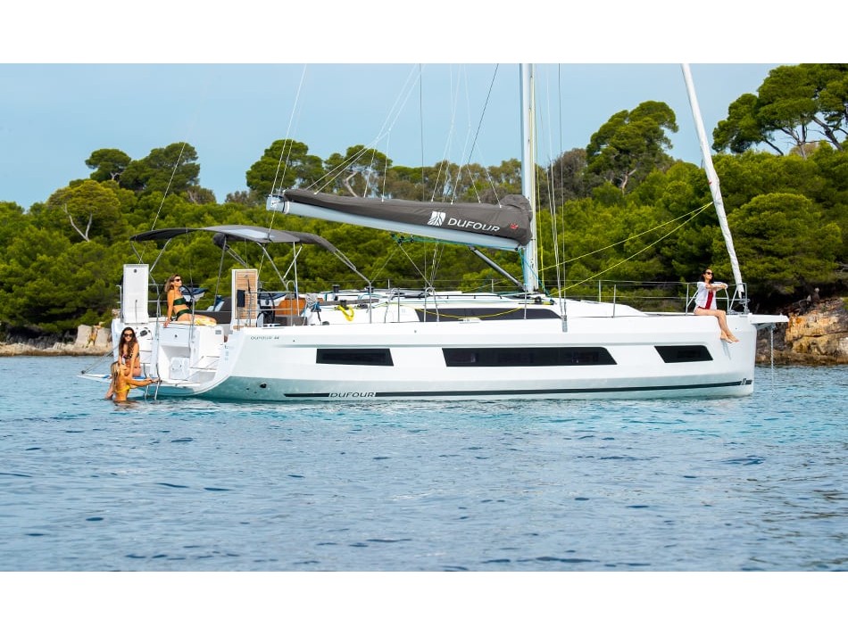 Dufour 44 — photo 1