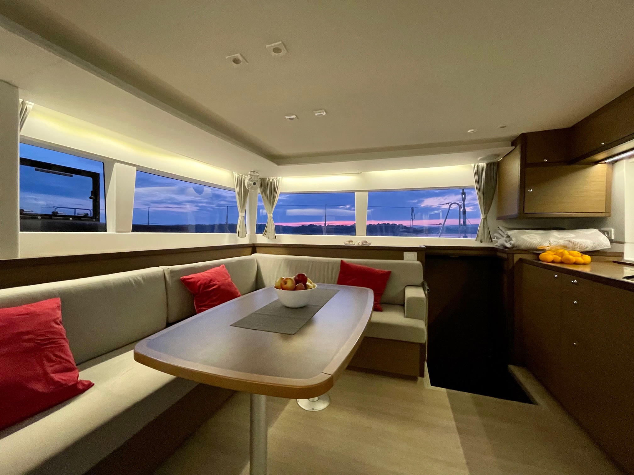 Lagoon 450 Sport — photo 10