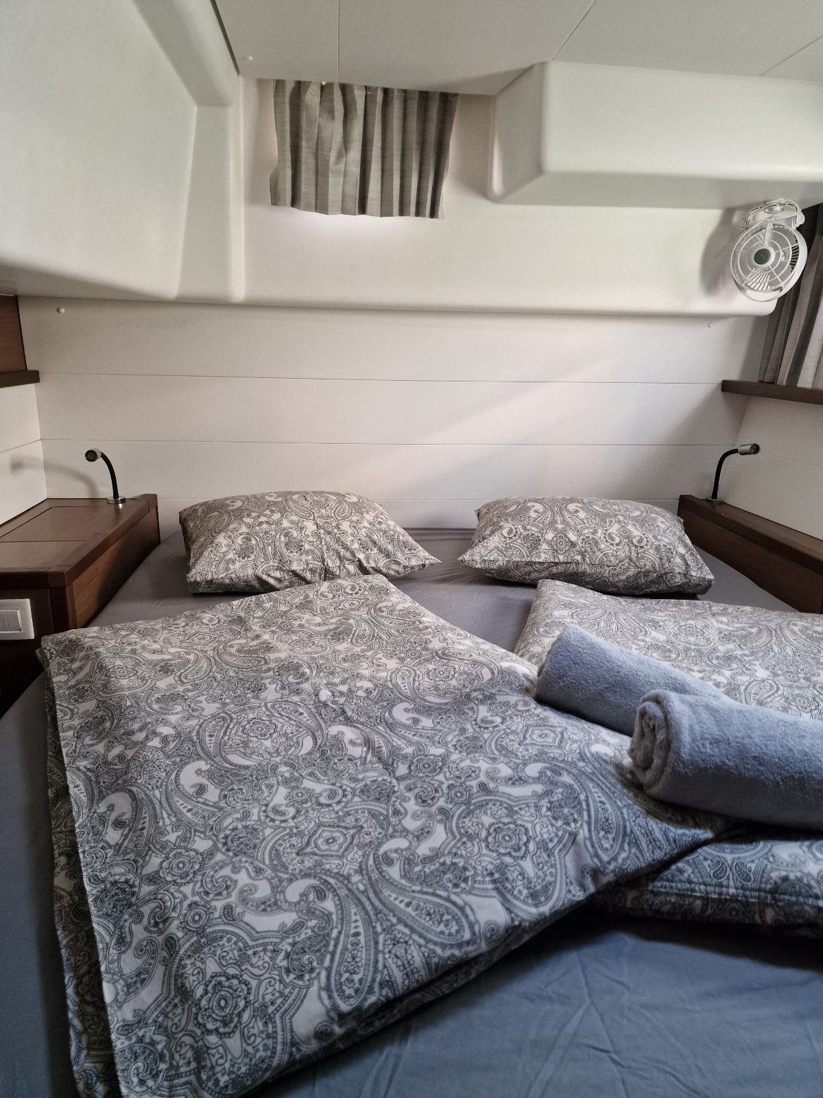 Lagoon 450 Sport — photo 9