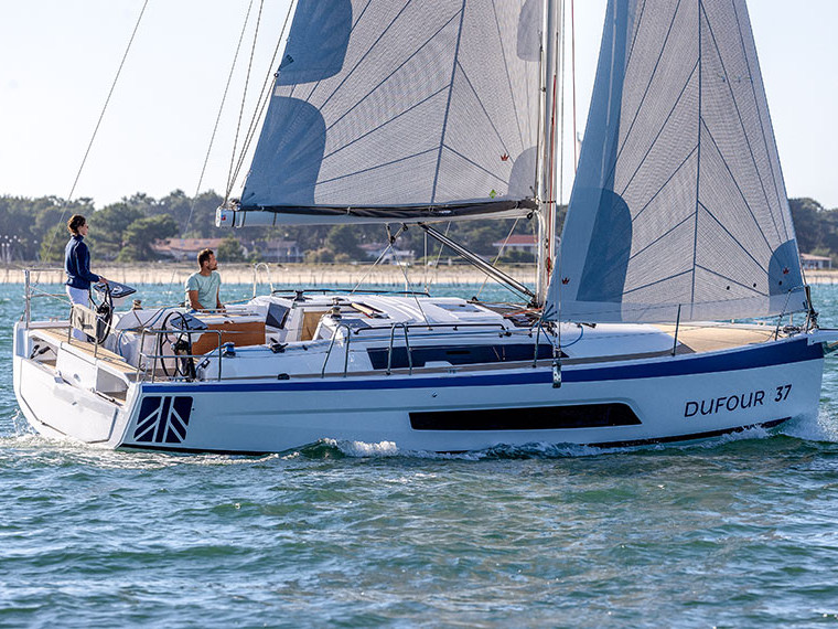 Dufour 37 — photo 1