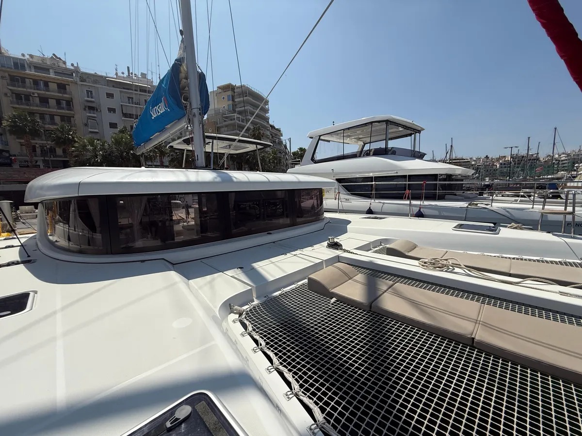 Lagoon 42 — photo 11
