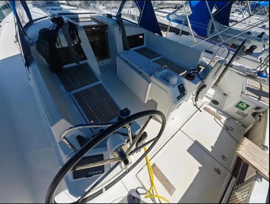 Sun Odyssey 440 — photo 9