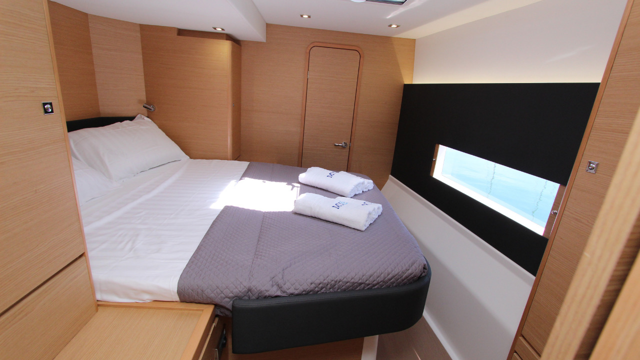 Dufour Catamaran 48 5c+5h — photo 2