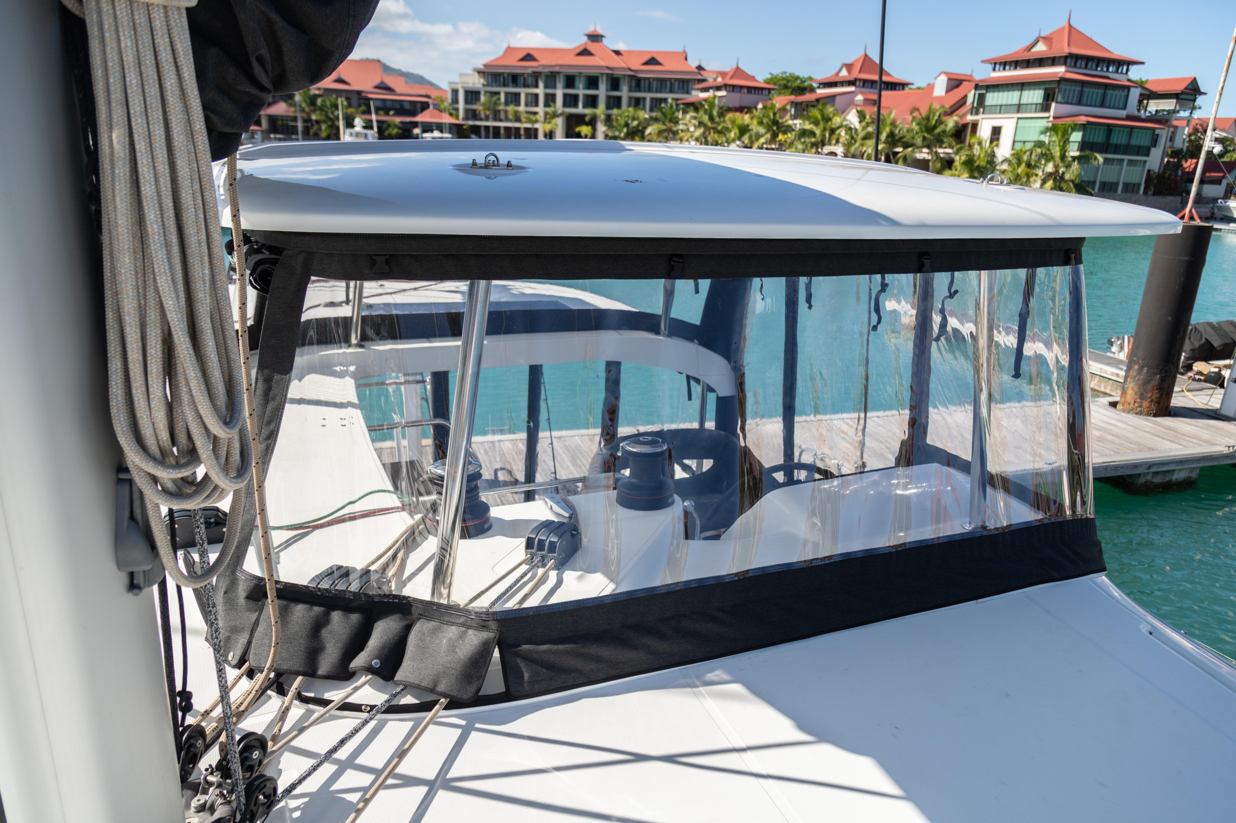 Lagoon 42 — photo 27