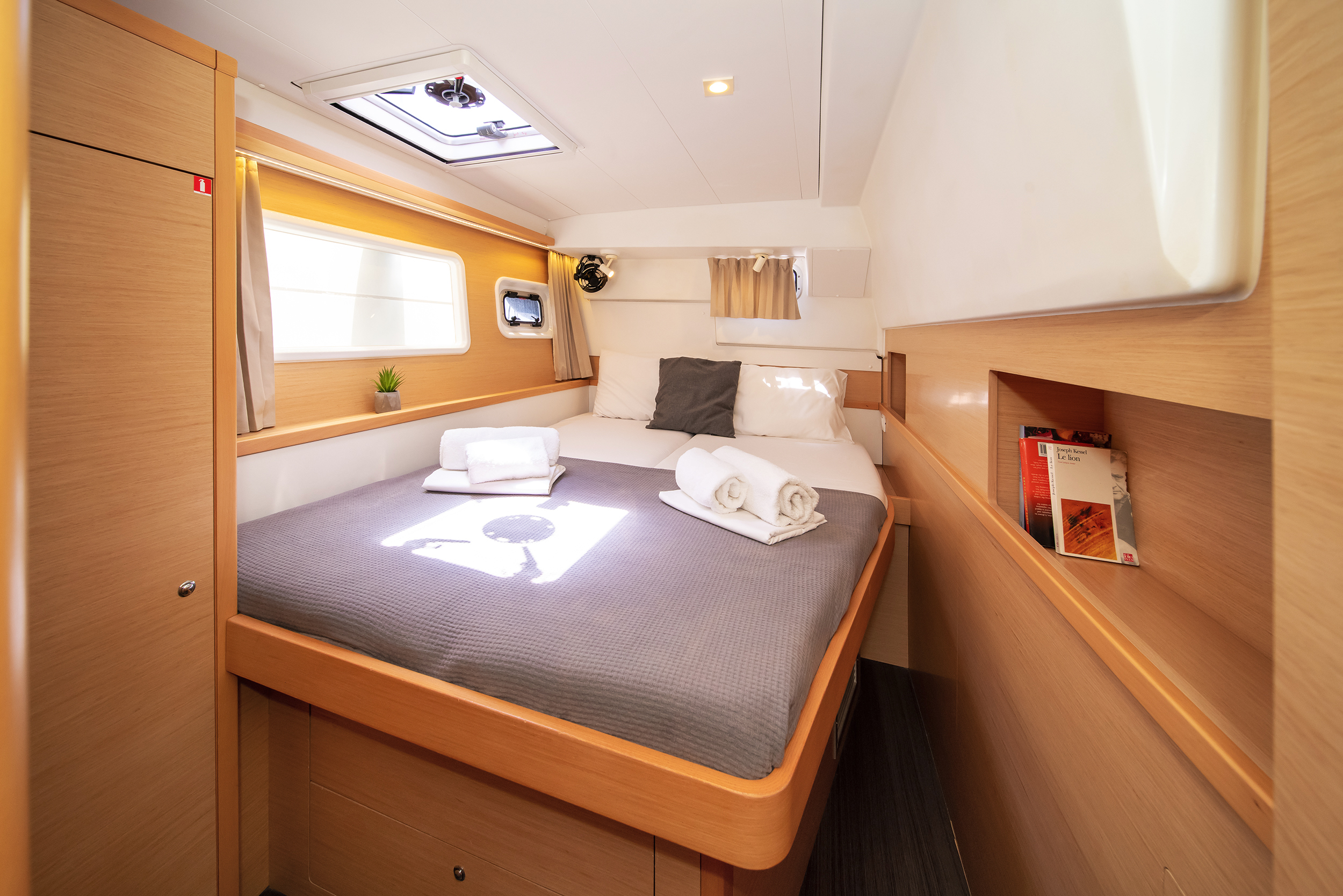 Lagoon 400 S2. — photo 9