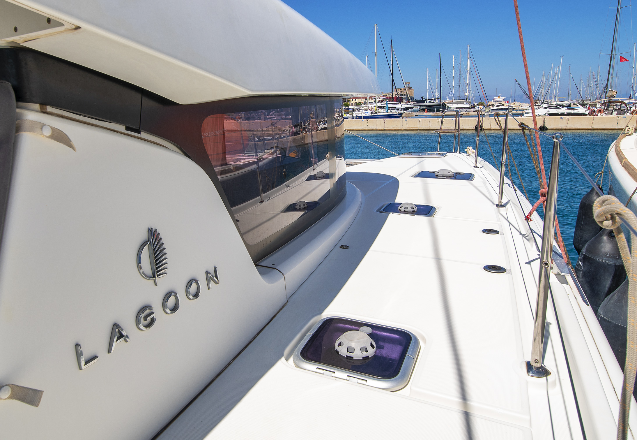 Lagoon 42 & GEN — photo 11
