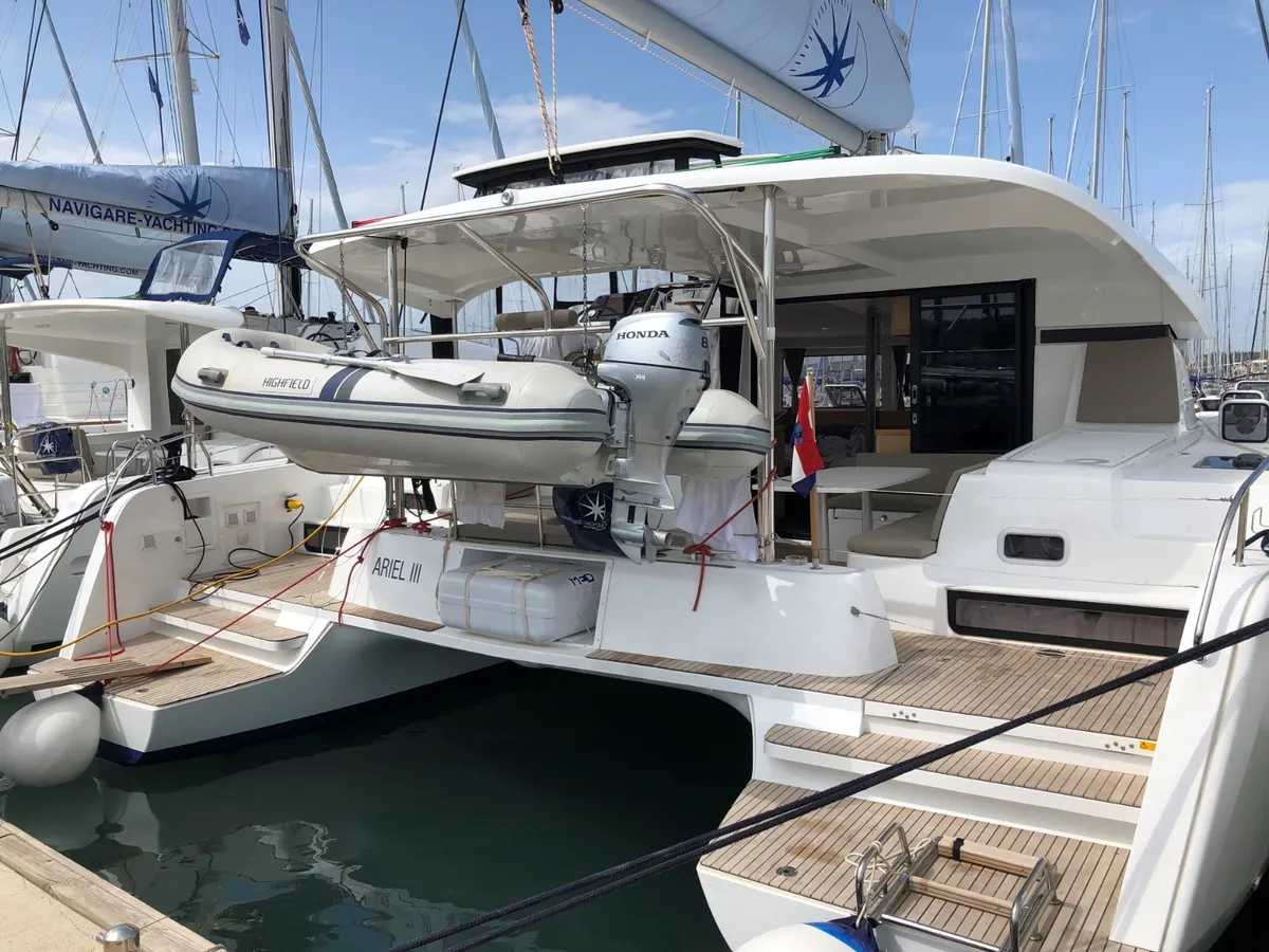Lagoon 42 — photo 14