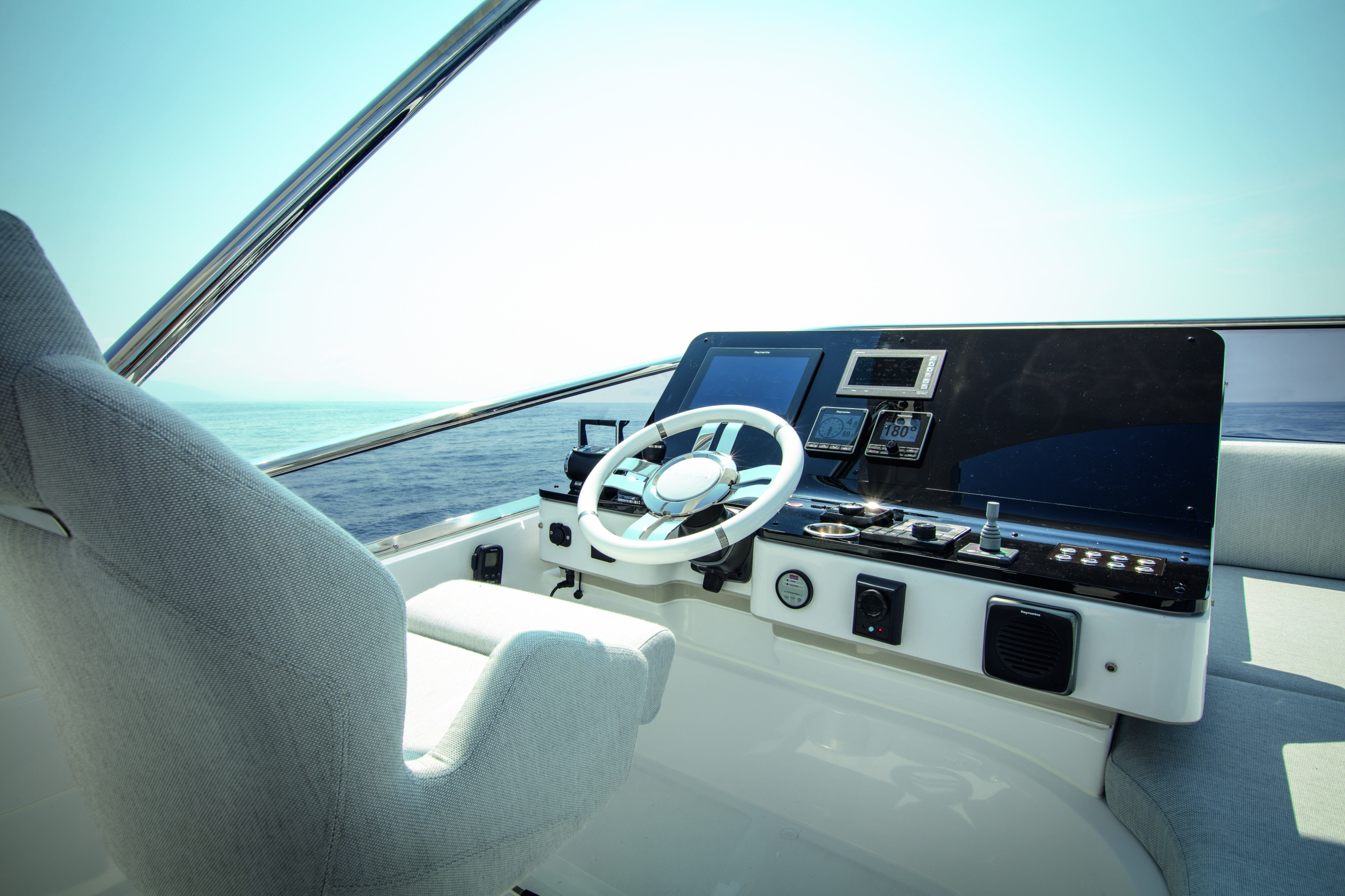 Azimut 55 Fly — photo 15