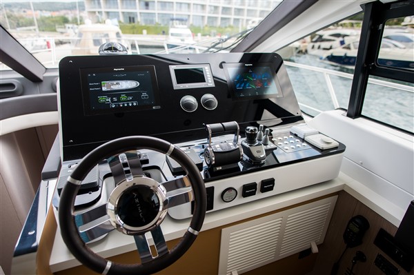 Azimut 55 Fly — photo 19