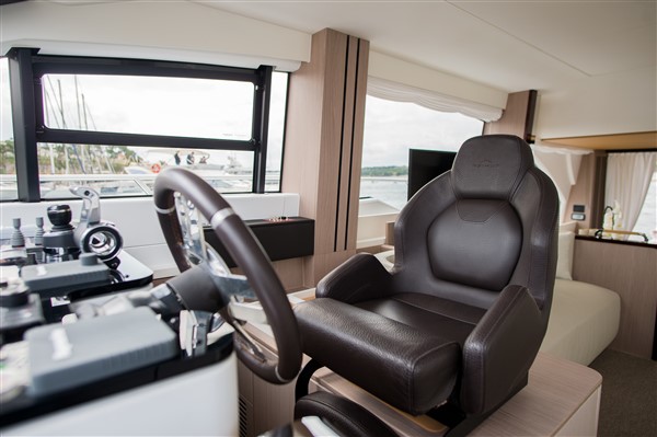 Azimut 55 Fly — photo 11
