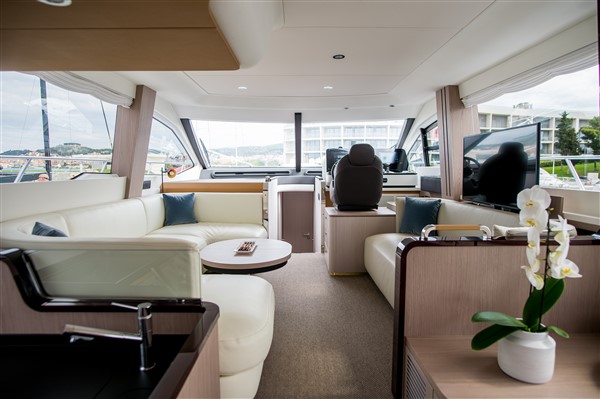 Azimut 55 Fly — photo 23