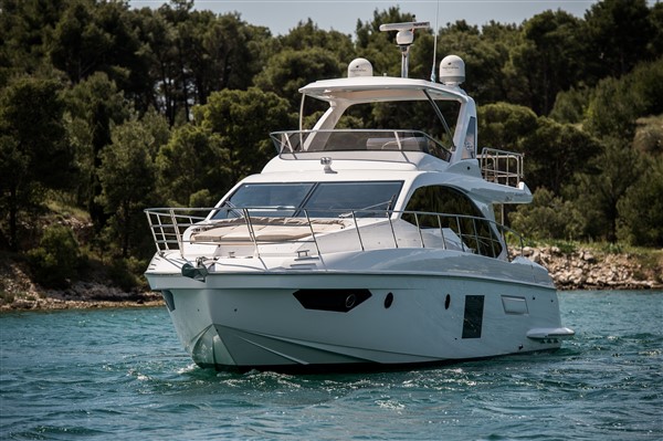 Azimut 55 Fly — photo 34