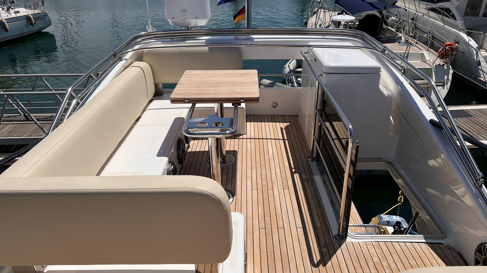 Bavaria Virtess 420 Fly — photo 6