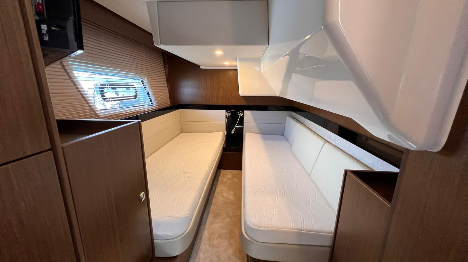 Bavaria Virtess 420 Fly — photo 8