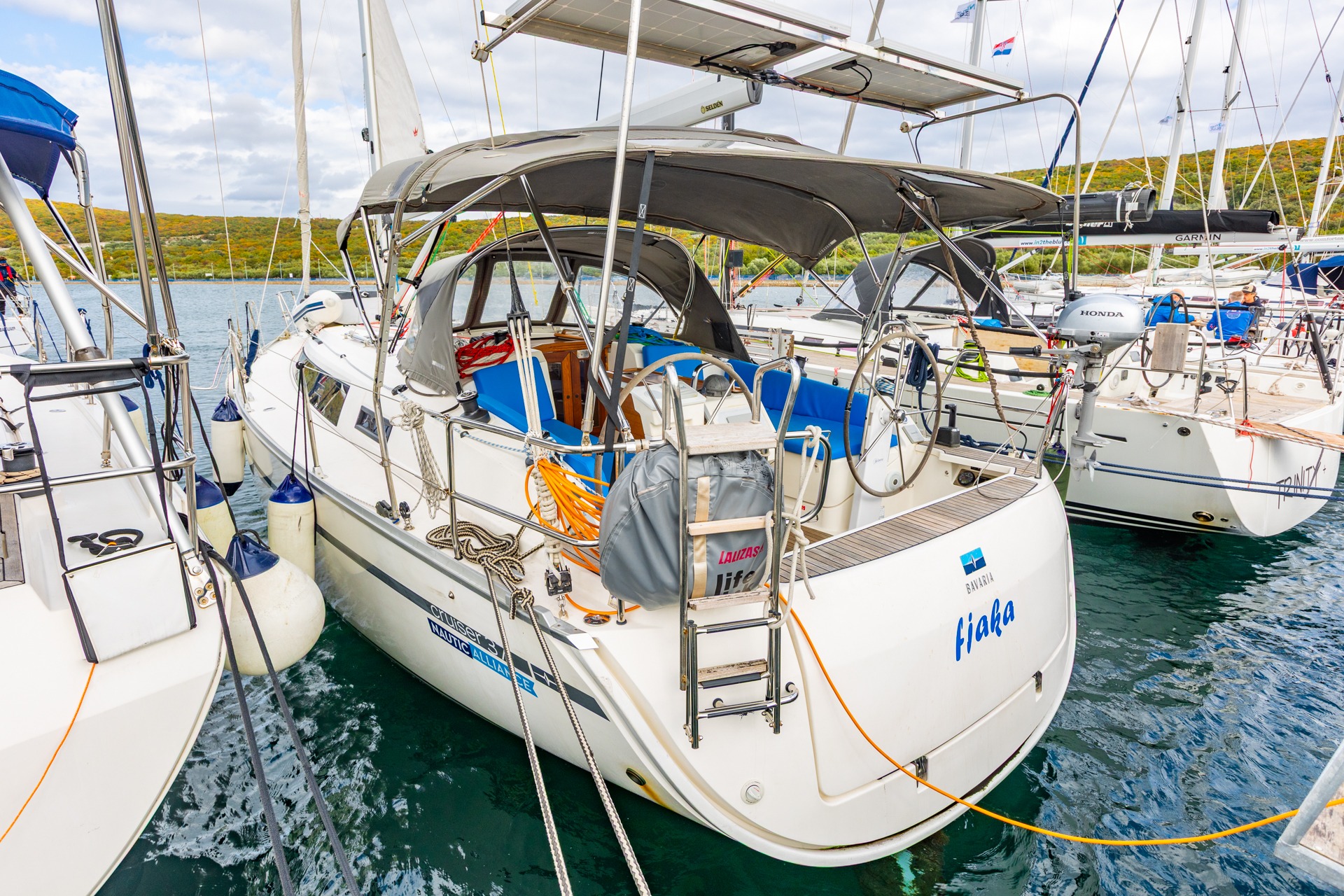 Bavaria Cruiser 37 — photo 8
